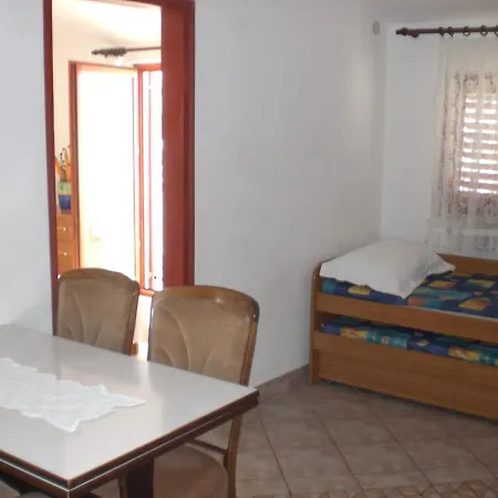 Vesna Apartman Vir
