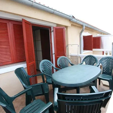 Apartment Vesna Vir