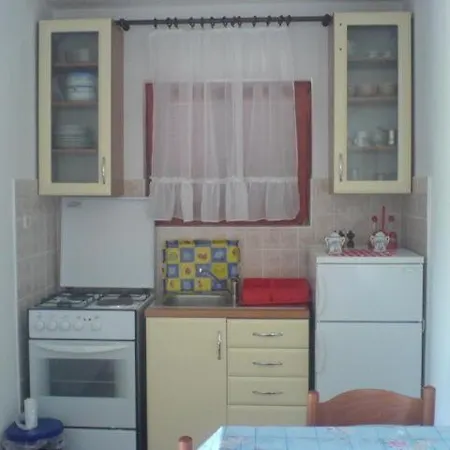Vesna Apartment Vir