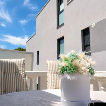 Vesna Apartamento Vir